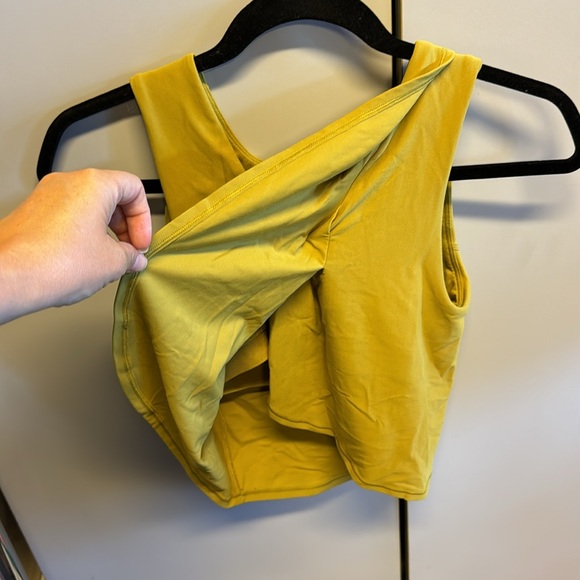 Lululemon Twist-Back Yoga Tank Top size 6 - Picture 3 of 4